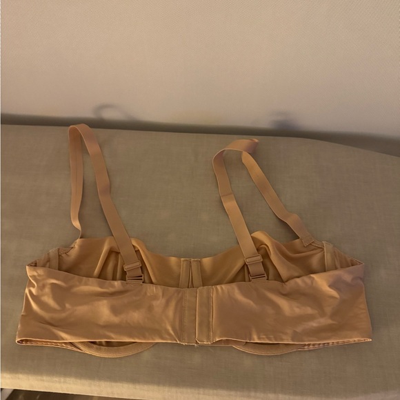 Skims Balconette Bra - Picture 4 of 4